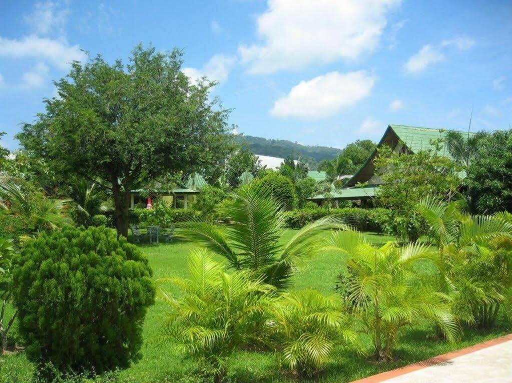 Tuna Resort Rawai Extérieur photo